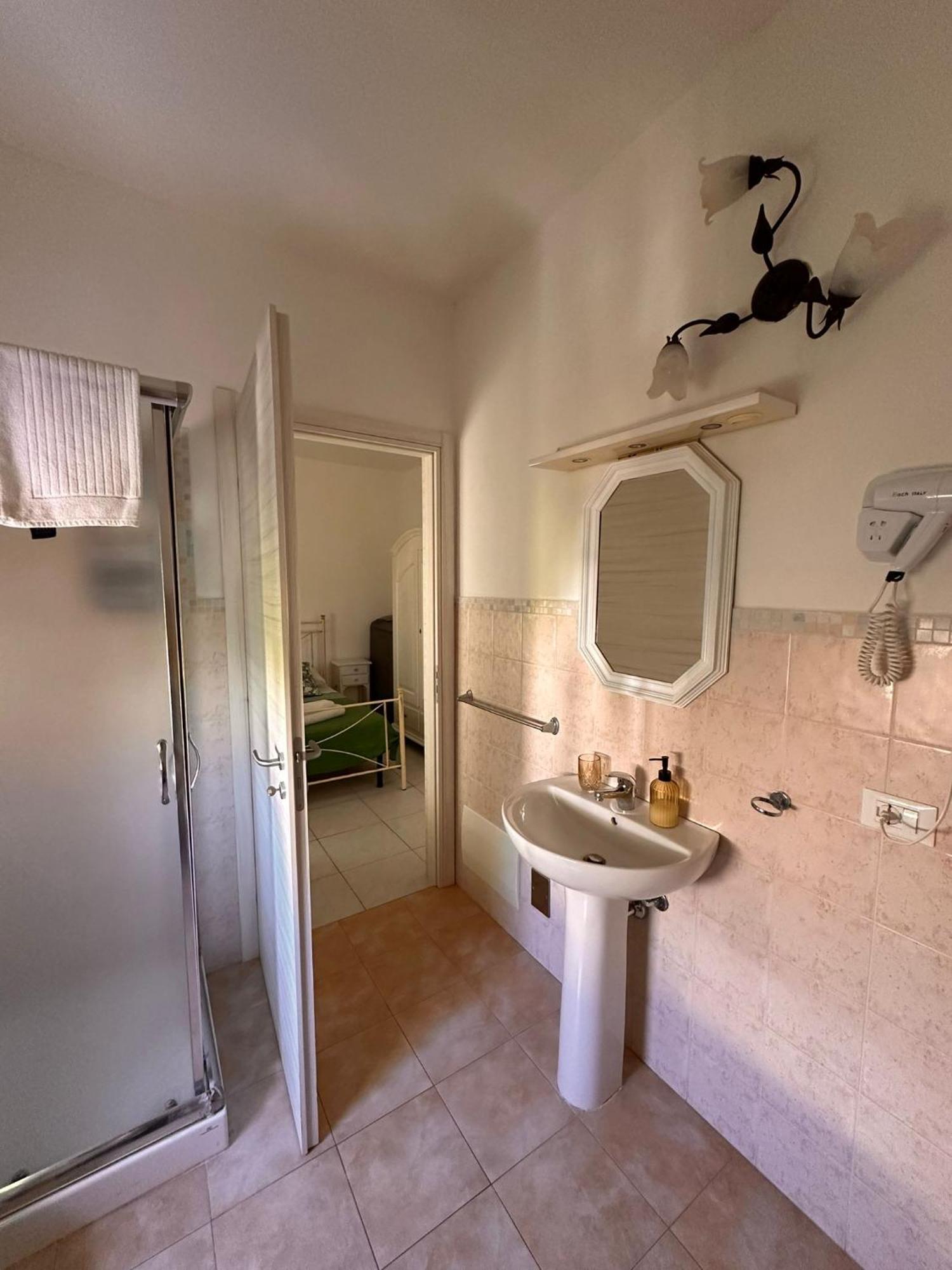 A Due Passi Dal Centro Apartment Фавиняна Екстериор снимка